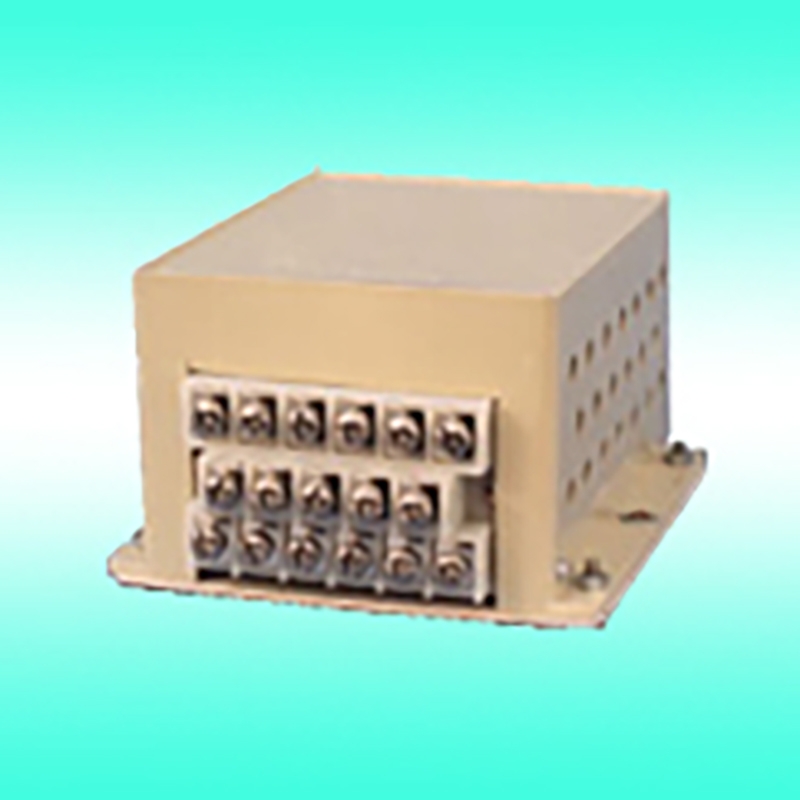 FJQ-3三(sān)相移相(xiang)或過零(líng)可控矽(xī)觸發附(fù)加器